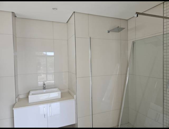 4 BEDROOM TOWNHOUSE TO LET IN IZINGA ESTATE